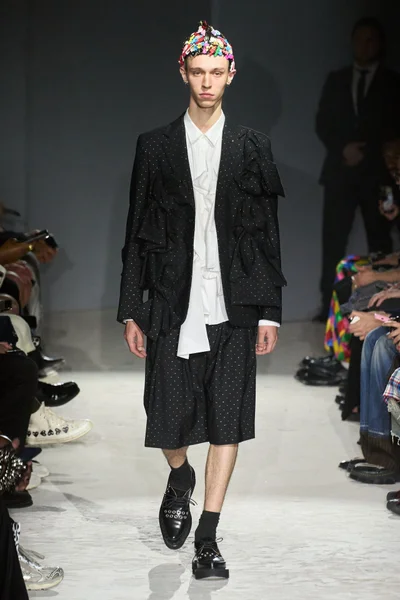 Look 29